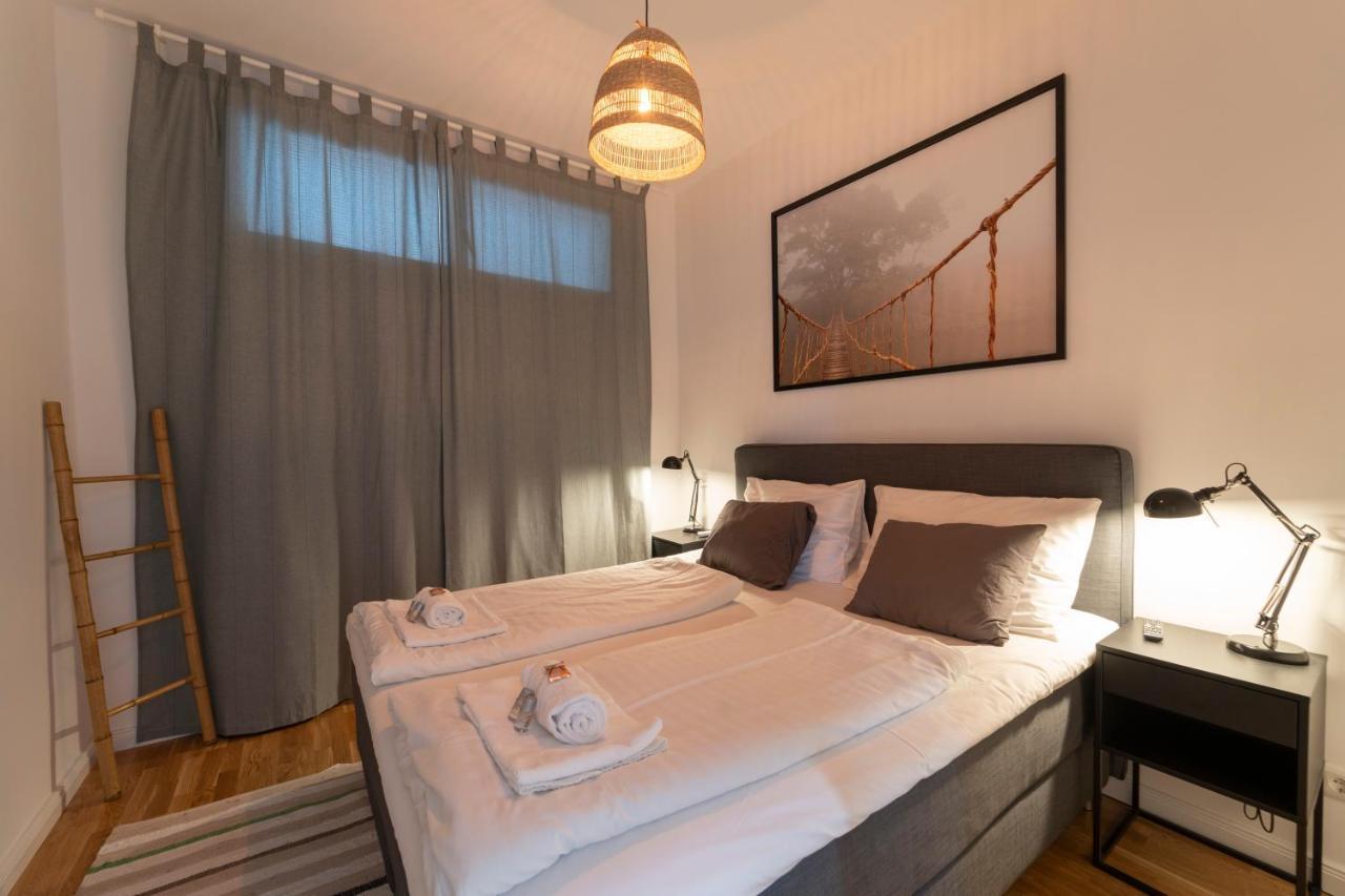 Dietrich I Levestate Apartment