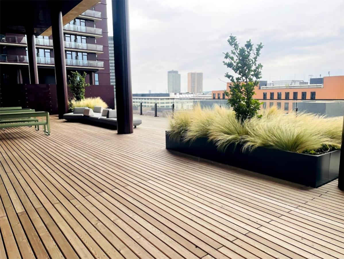 Sunrise Above Sky With Rooftop Pool Apartment Wien