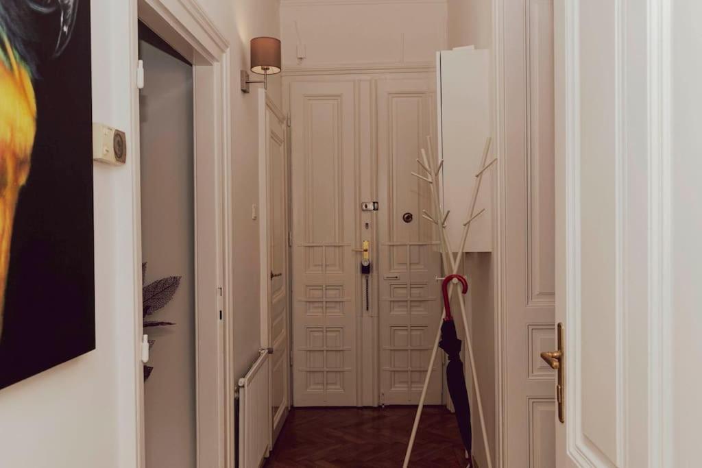 Apartment Modern Stylish Comfortable 2 Bedroom