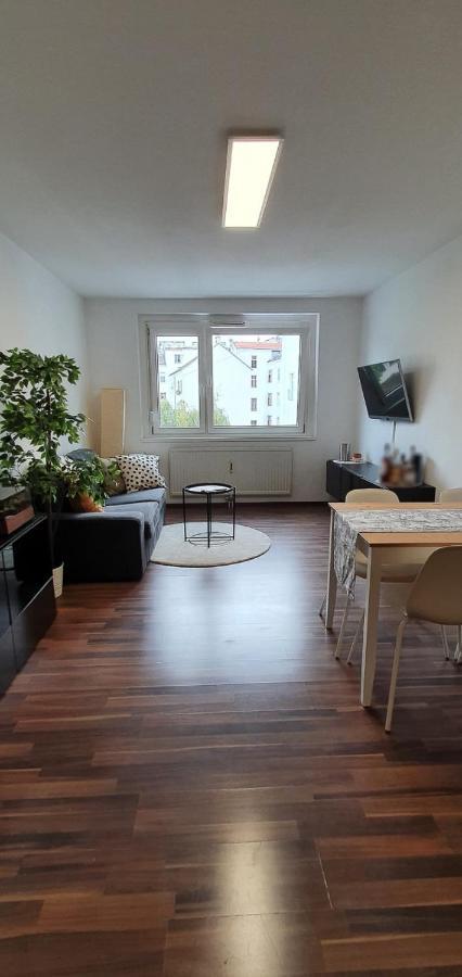 Cozy Near Augarten Apartment