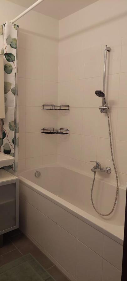 Cozy Near Augarten Apartment Wien