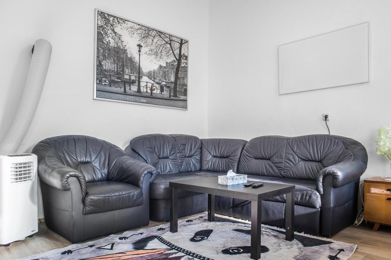Apartment Cozy 1br Apt. Near Millenium Tower & Danube River *