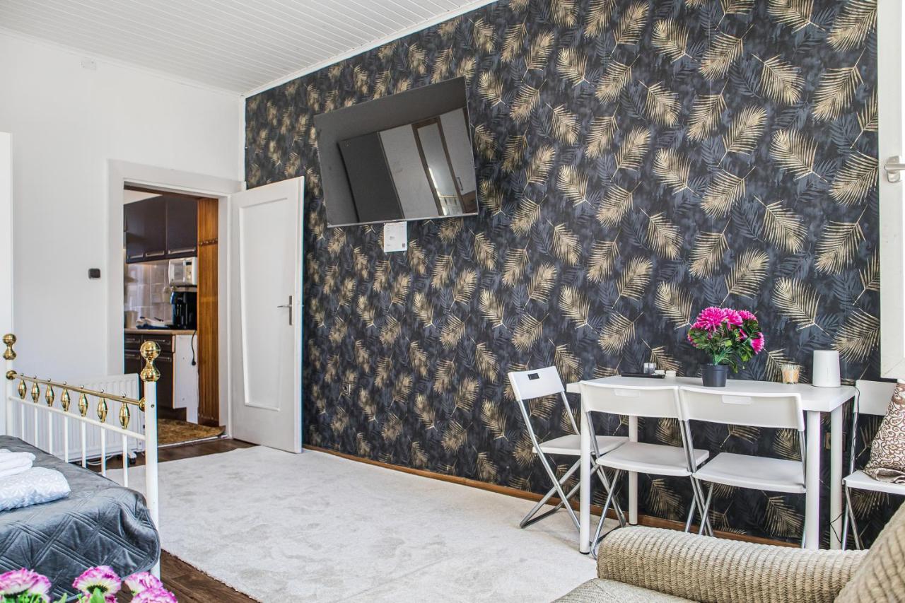 Apartment Adorable 2br Apt. Near Millenium Tower And Danube