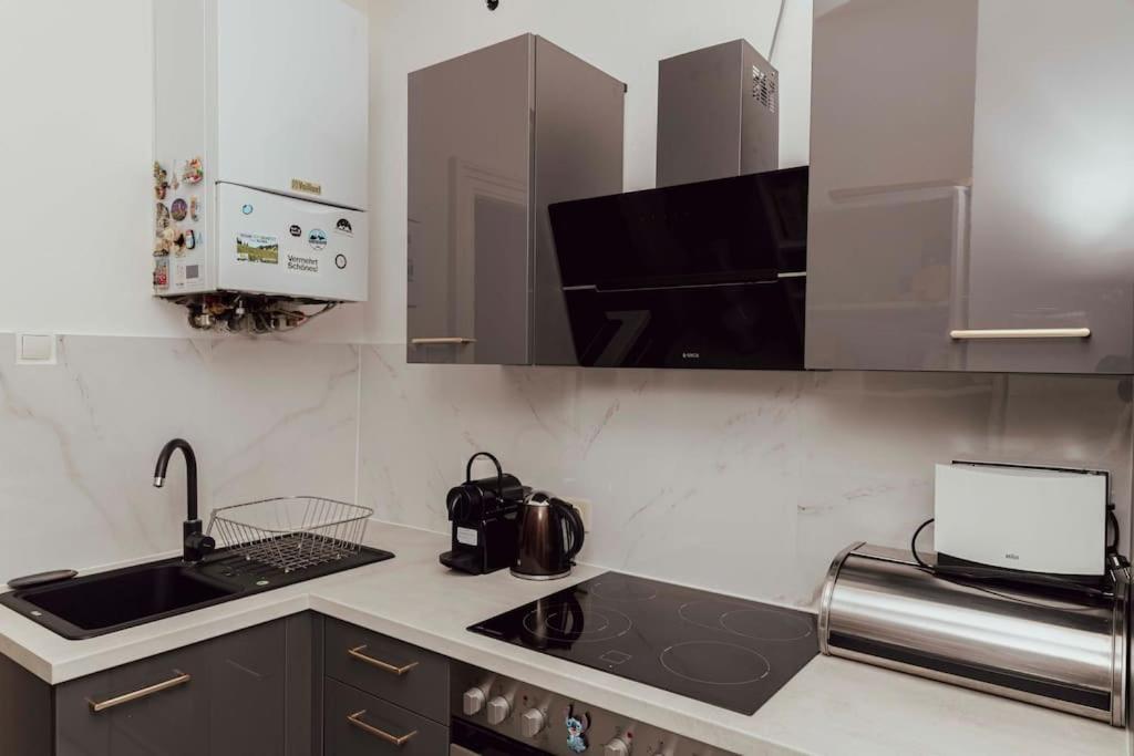 Apartment Modern Stylish Comfortable 2 Bedroom Vienna