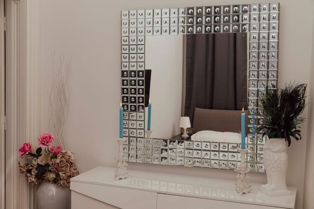 Modern Stylish Comfortable 2 Bedroom *
