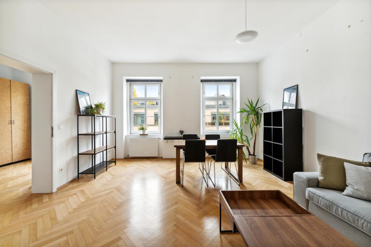 Design Near Mariahilferstrasse Apartamento Viena