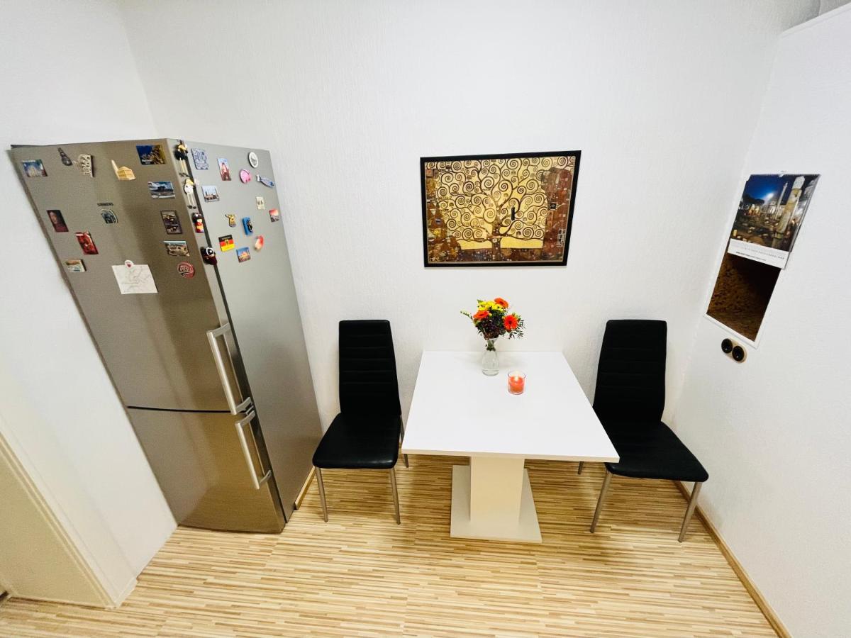 Lovely Nest! Just Beside Schoenbrunn Palace And Zoo! Vienna