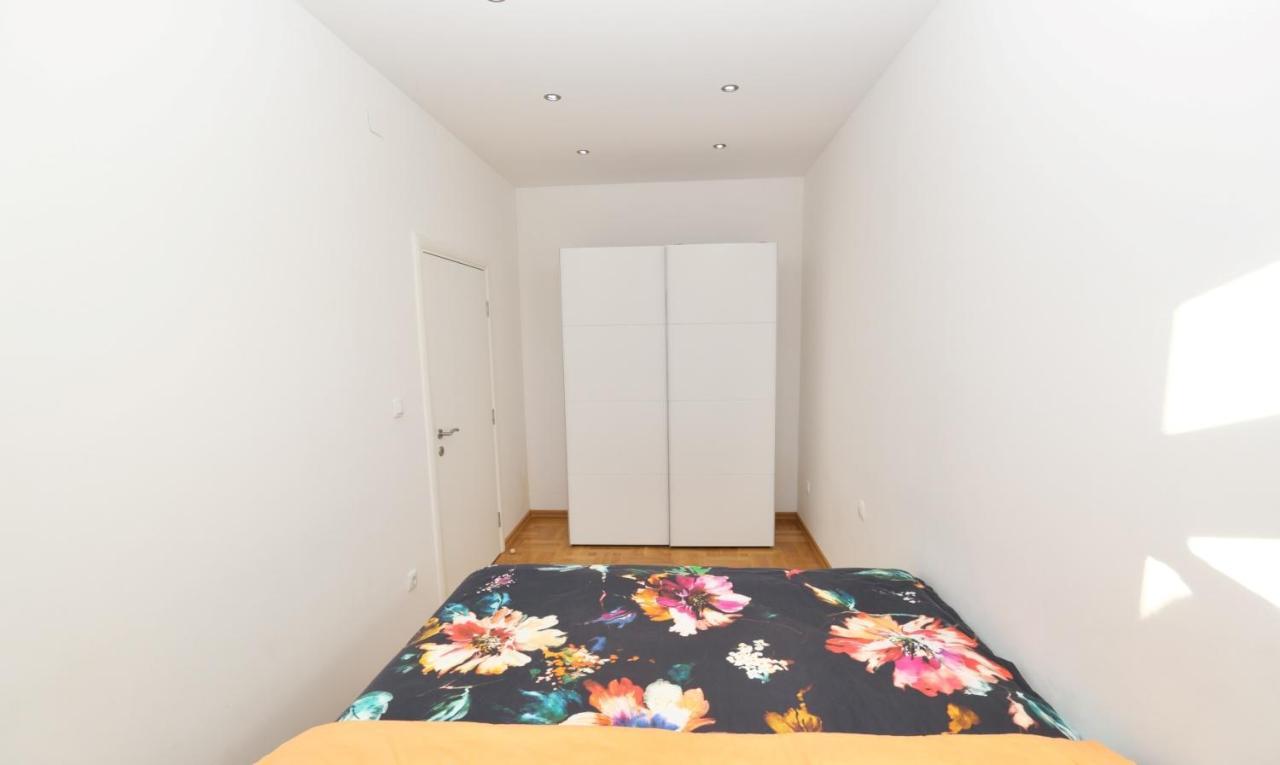 Lux Prestige * Vienna