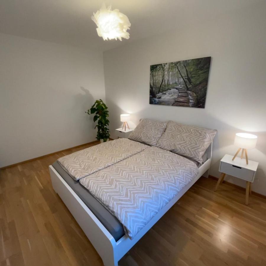 Apartment 55 M2 Stylish With Balcony & Parking