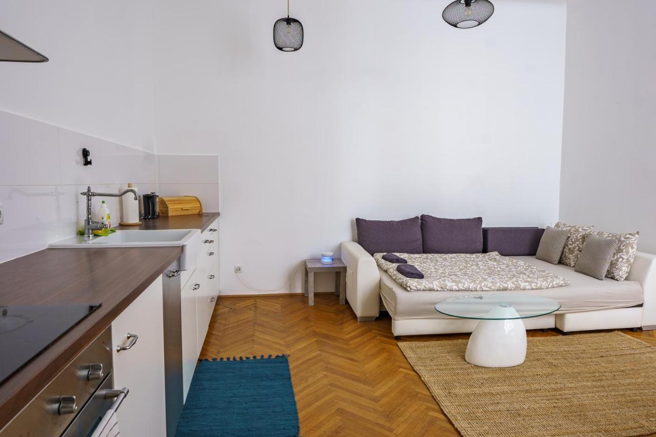 Living - Linke Wienzeile