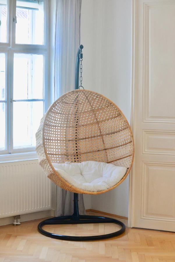 Beautiful Flat Next To Karlskirche Apartment Wien