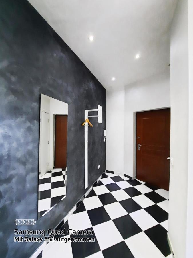 Lux Prestige * Vienna