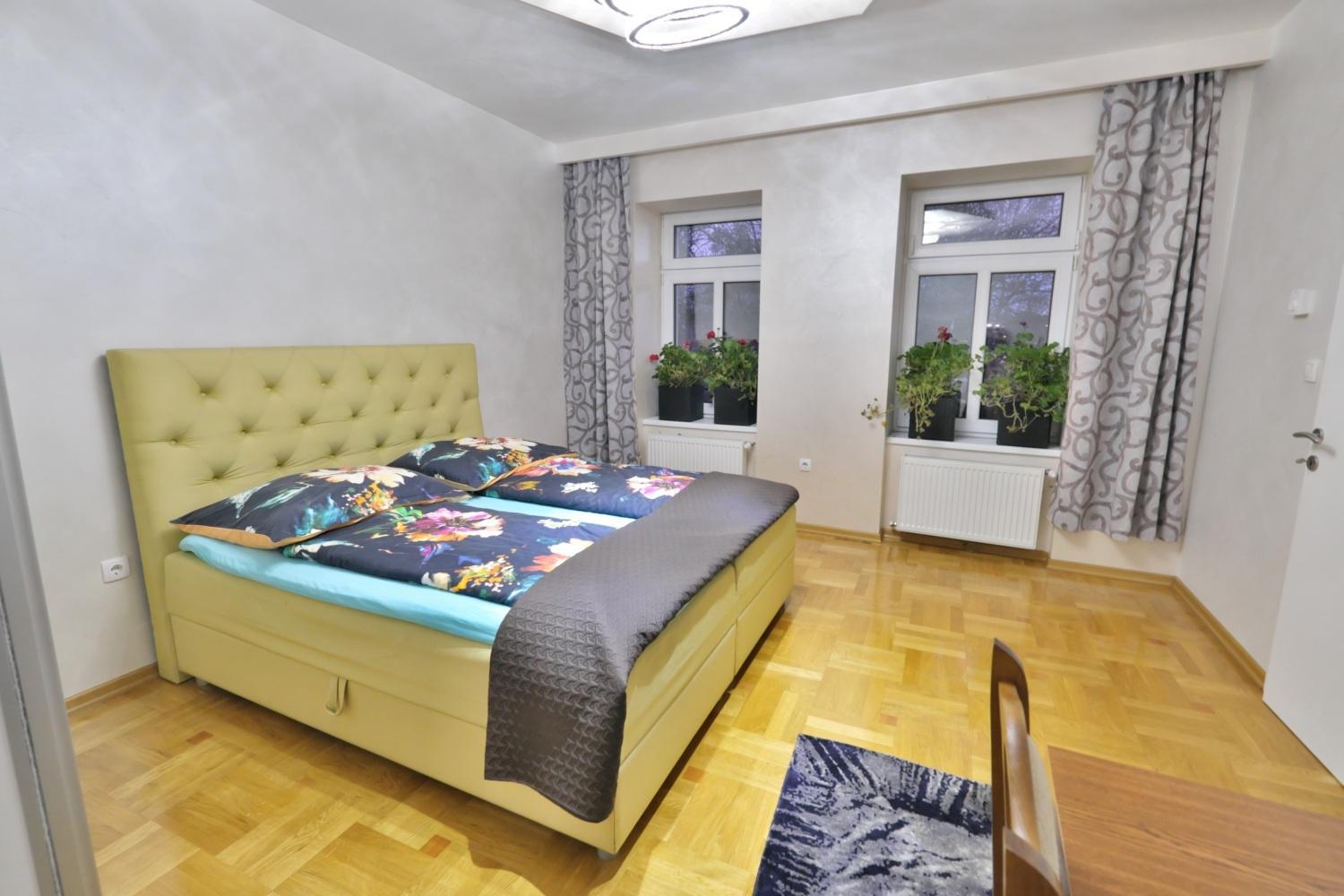 Lux Prestige *