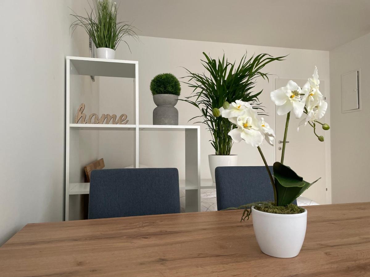 Apartment 55 M2 Stylish With Balcony & Parking