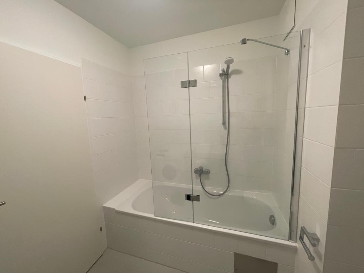 Apartment 55 M2 Stylish With Balcony & Parking Wien