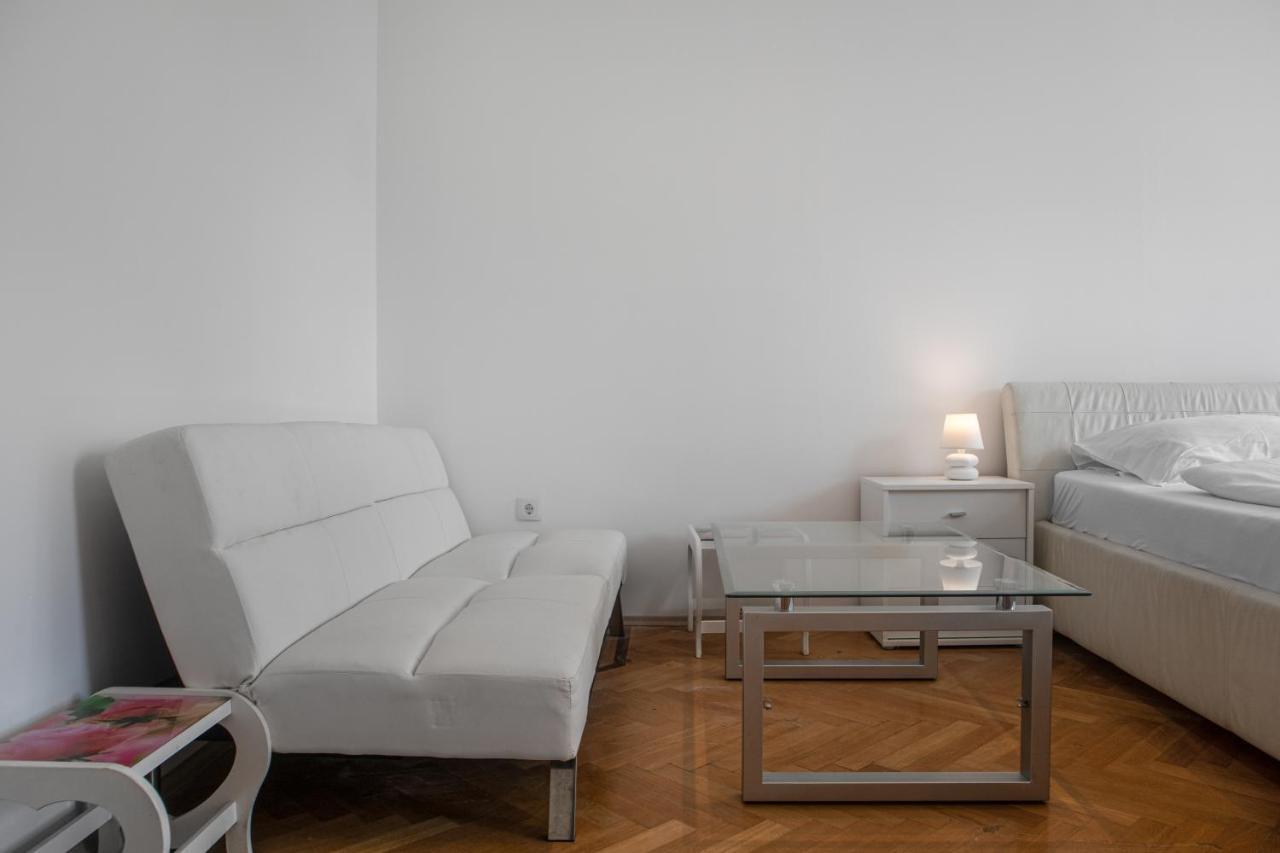 Superb 7br For 22 People Near Hauptbahnhof *