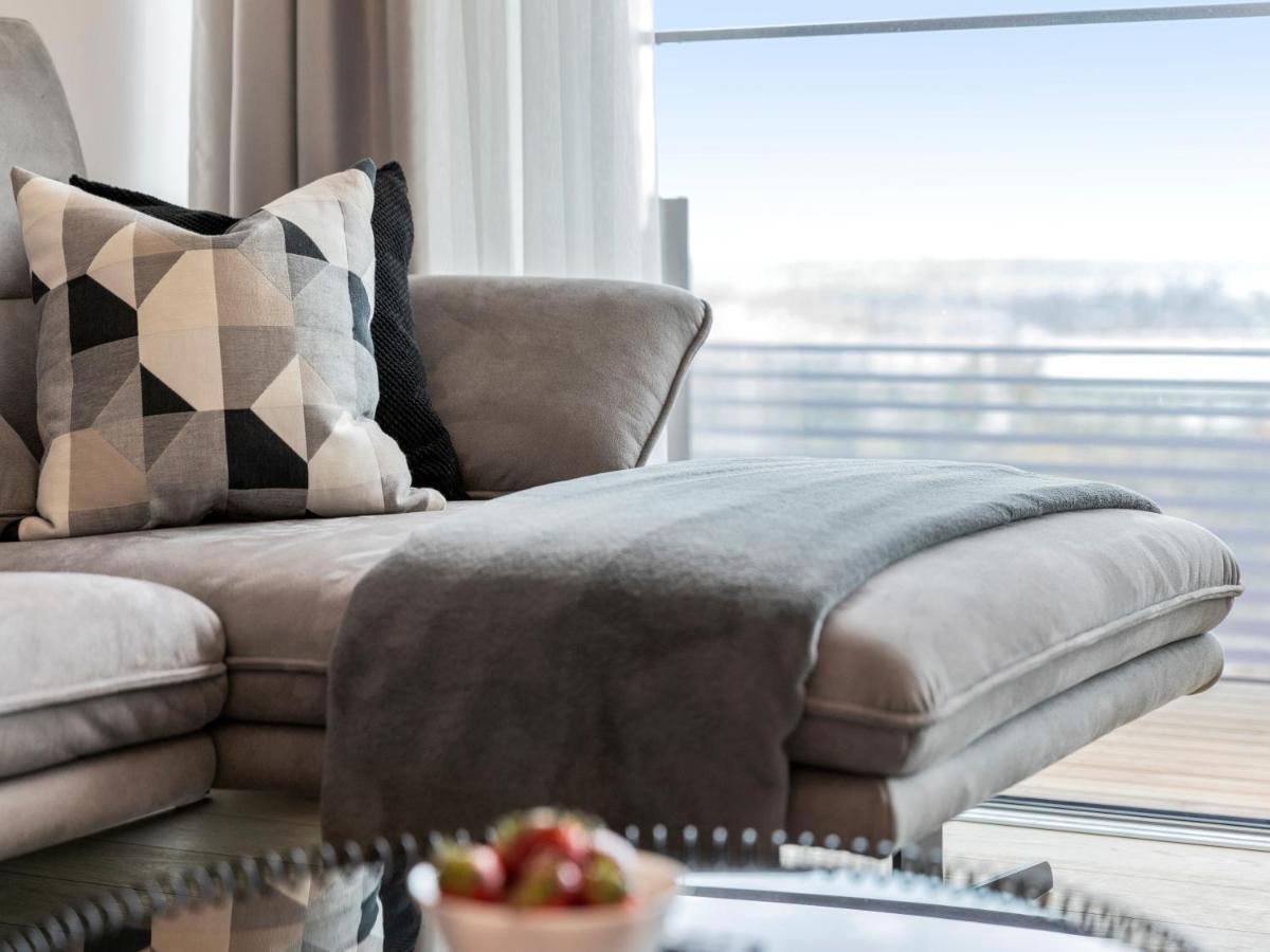 Sky9 District 3 Apartment *
