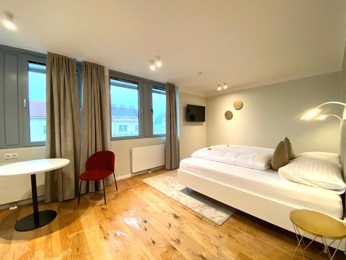Blackhome I Contactless Check-in Aparthotel Vienna