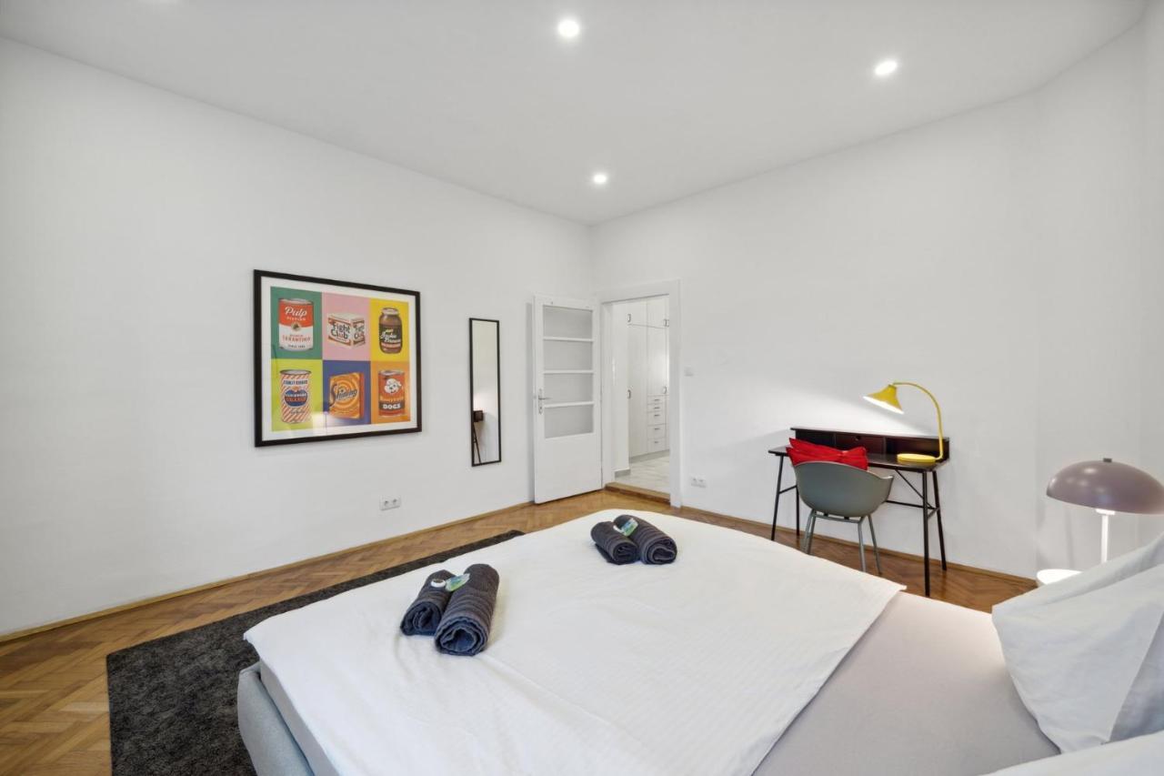 Apartment Big Spacious In *