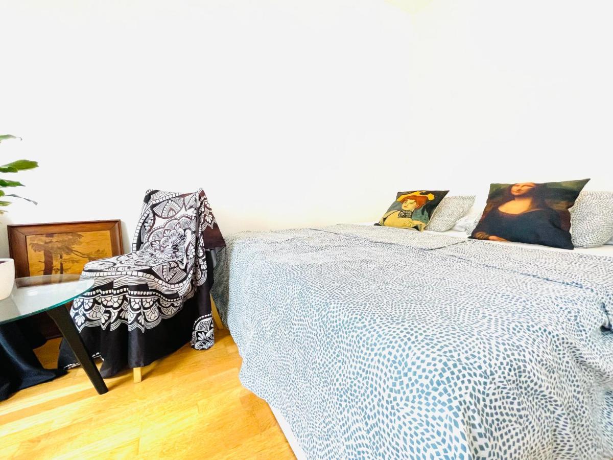 Karlsrooms Homestay *