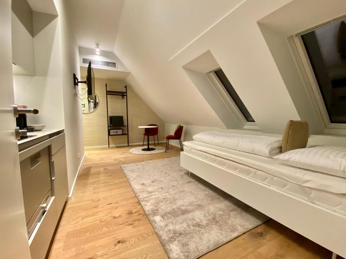 Blackhome I Contactless Check-in Aparthotel Vienna