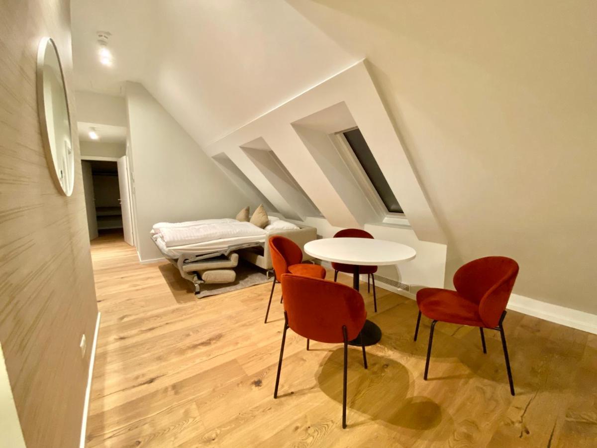 Blackhome I Contactless Check-in Aparthotel Vienna