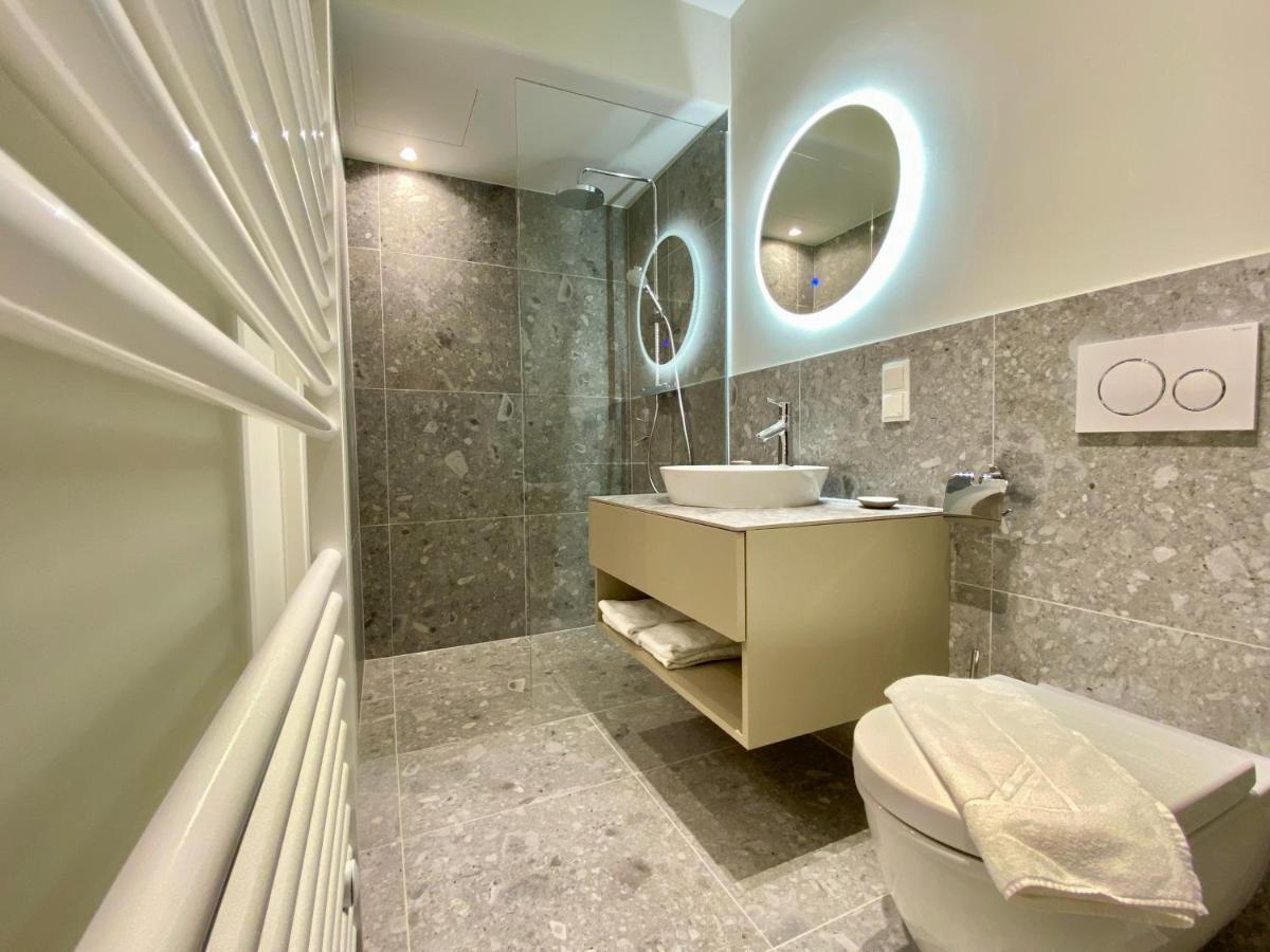 Blackhome I Contactless Check-in Aparthotel