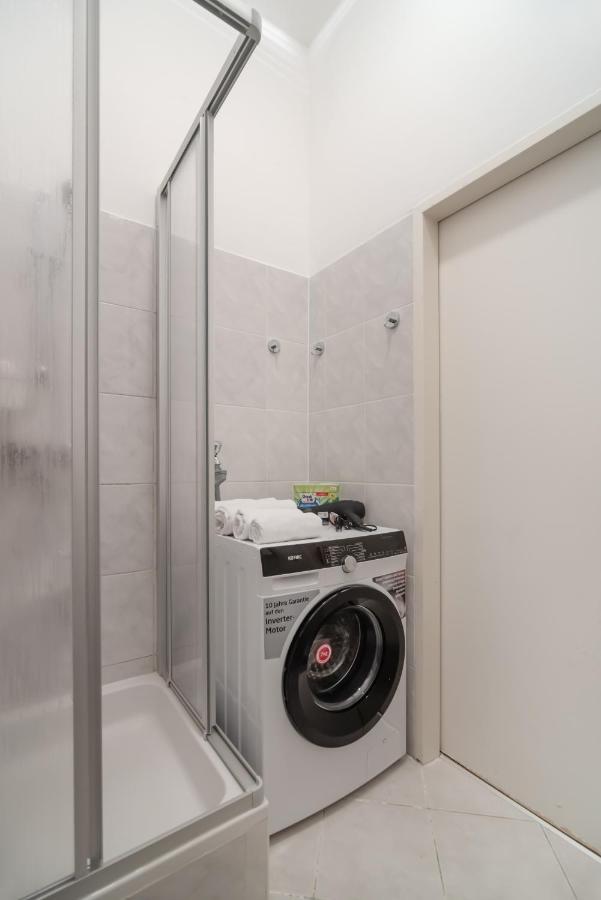 Apartment Zentrale Ruhelage Im Typischen Wiener Altbau *