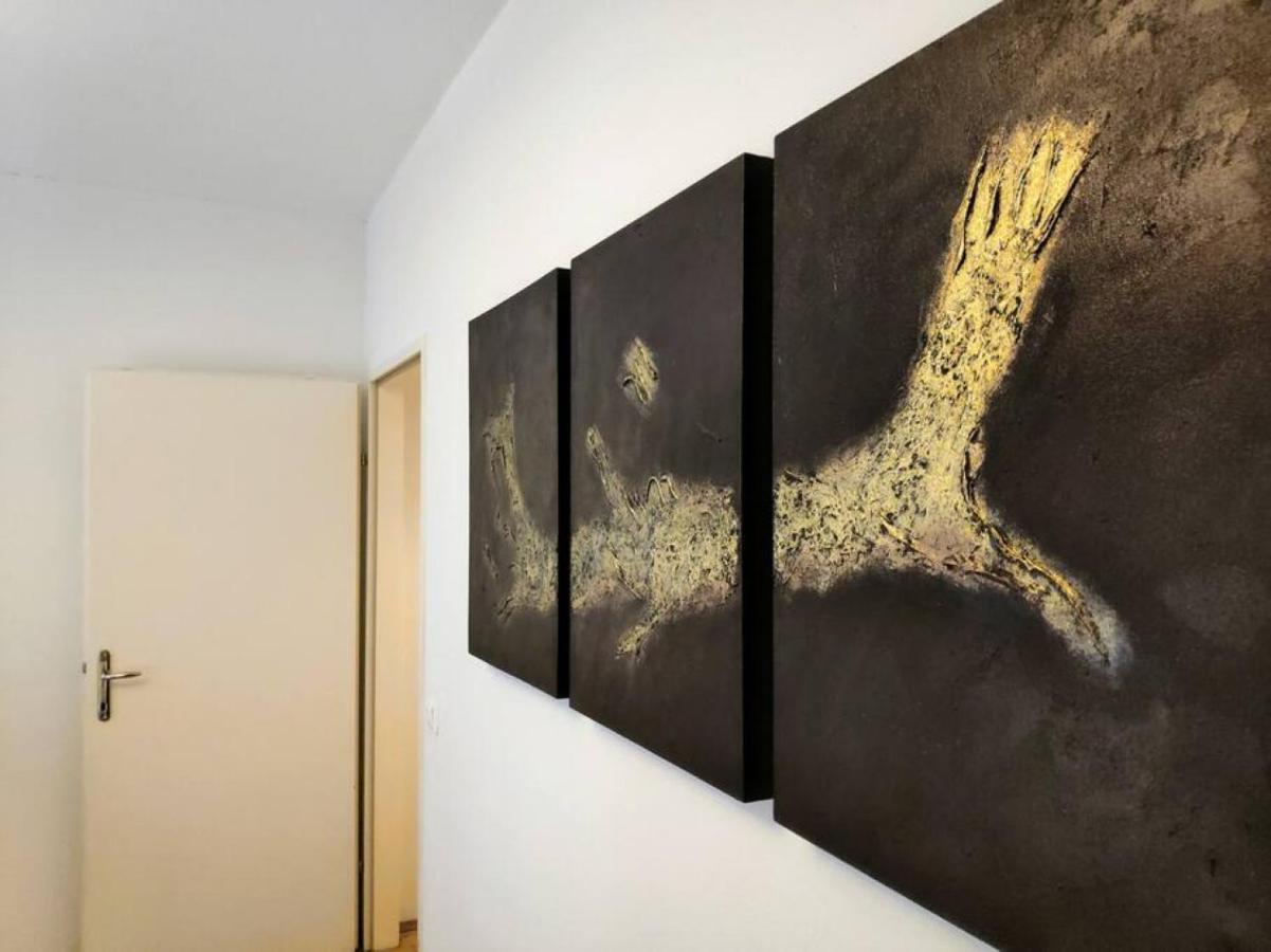 Nd Exquisites Wundervolles Ruhiges Terrassenapartment Mit Garage Apartamento