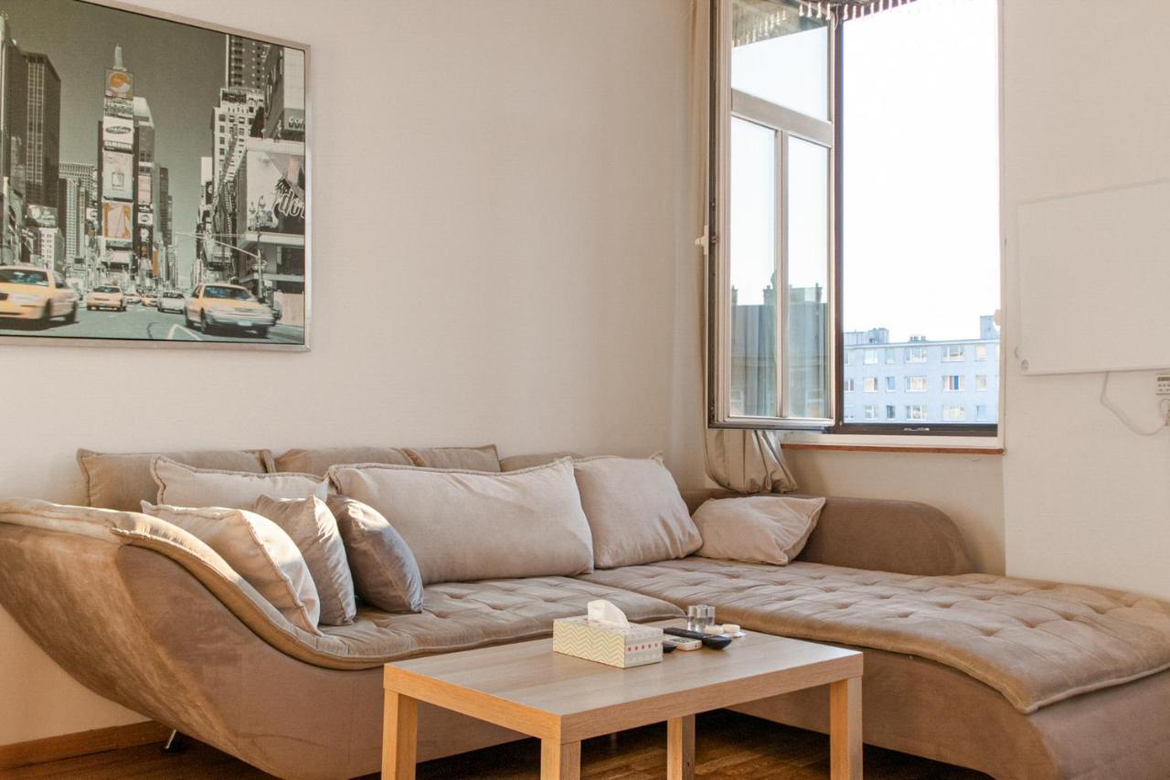 Guest house Joyful 2br Shared Near Millenium Tower & Danube River Vienna