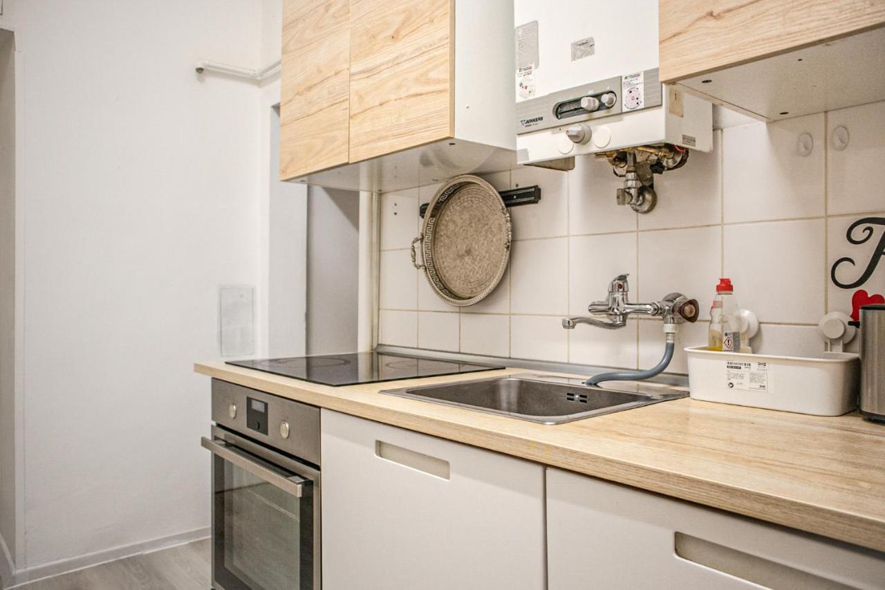 Guest house Joyful 2br Shared Near Millenium Tower & Danube River *