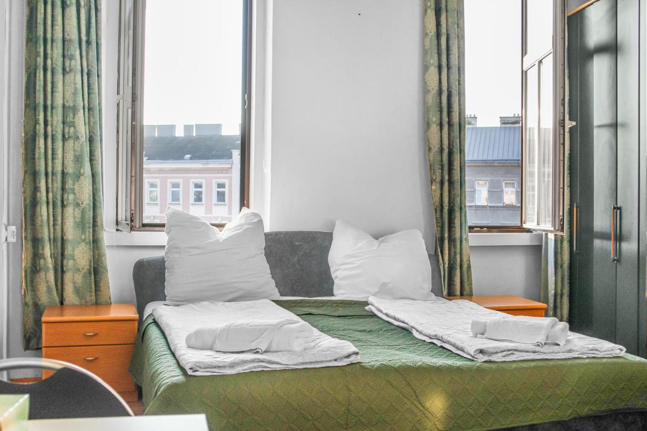 Guest house Joyful 2br Shared Near Millenium Tower & Danube River