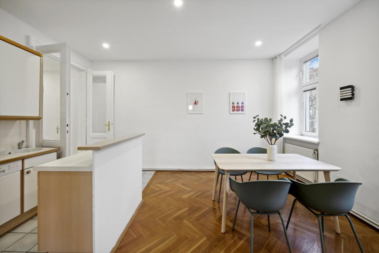 Apartment Big Spacious In Vienna