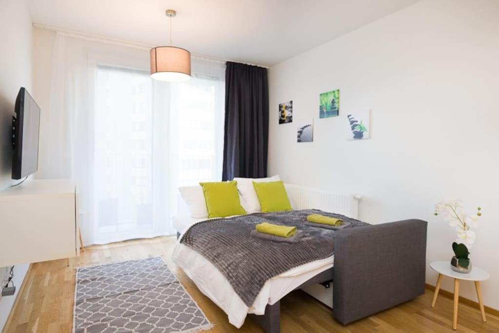 Premium With Balcony! Free Garage Parking Included!