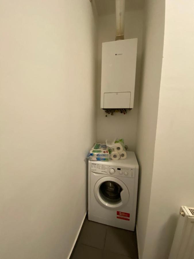 25 * Viena
