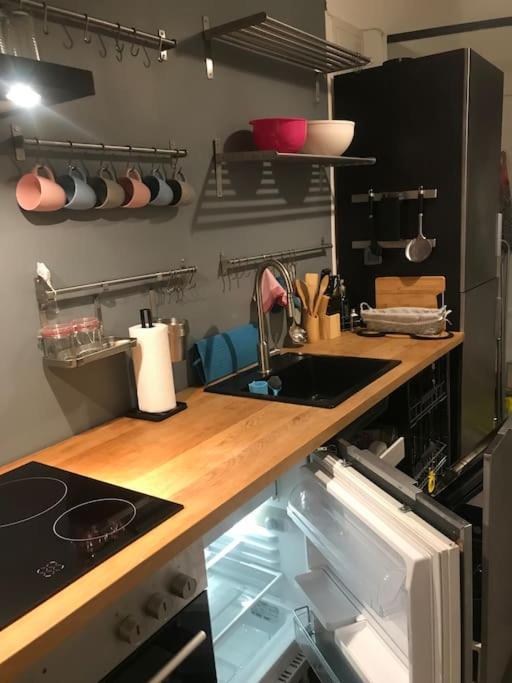Klimatisierte Sehr Zentrale Wohnung-loftstyle- Apartment *