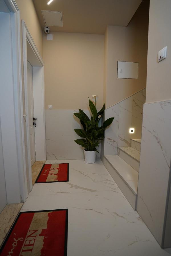 Real Appartments *