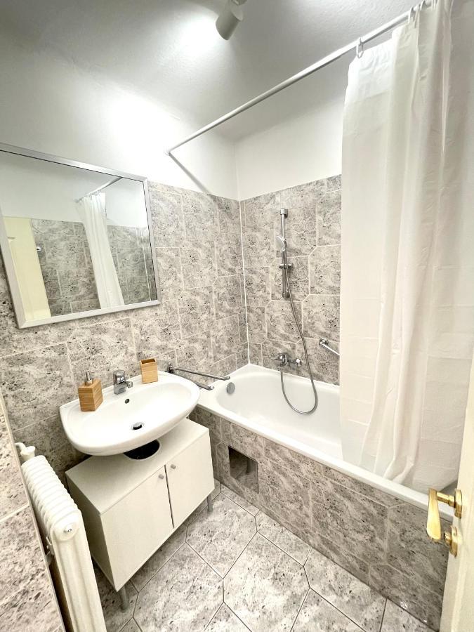 Cosy Near Schoenbrunn & Meidlinger Market Apartment