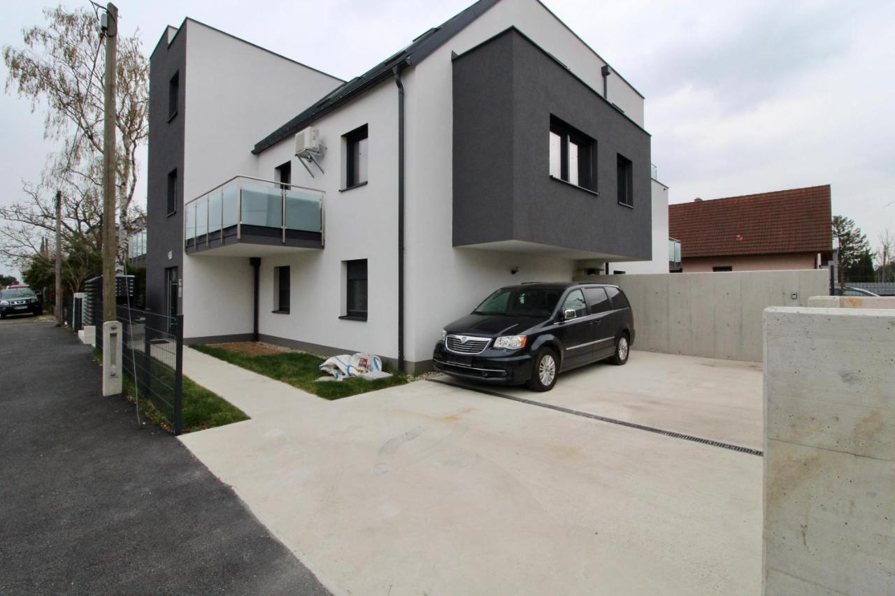 Modern Balcony With Free Parking