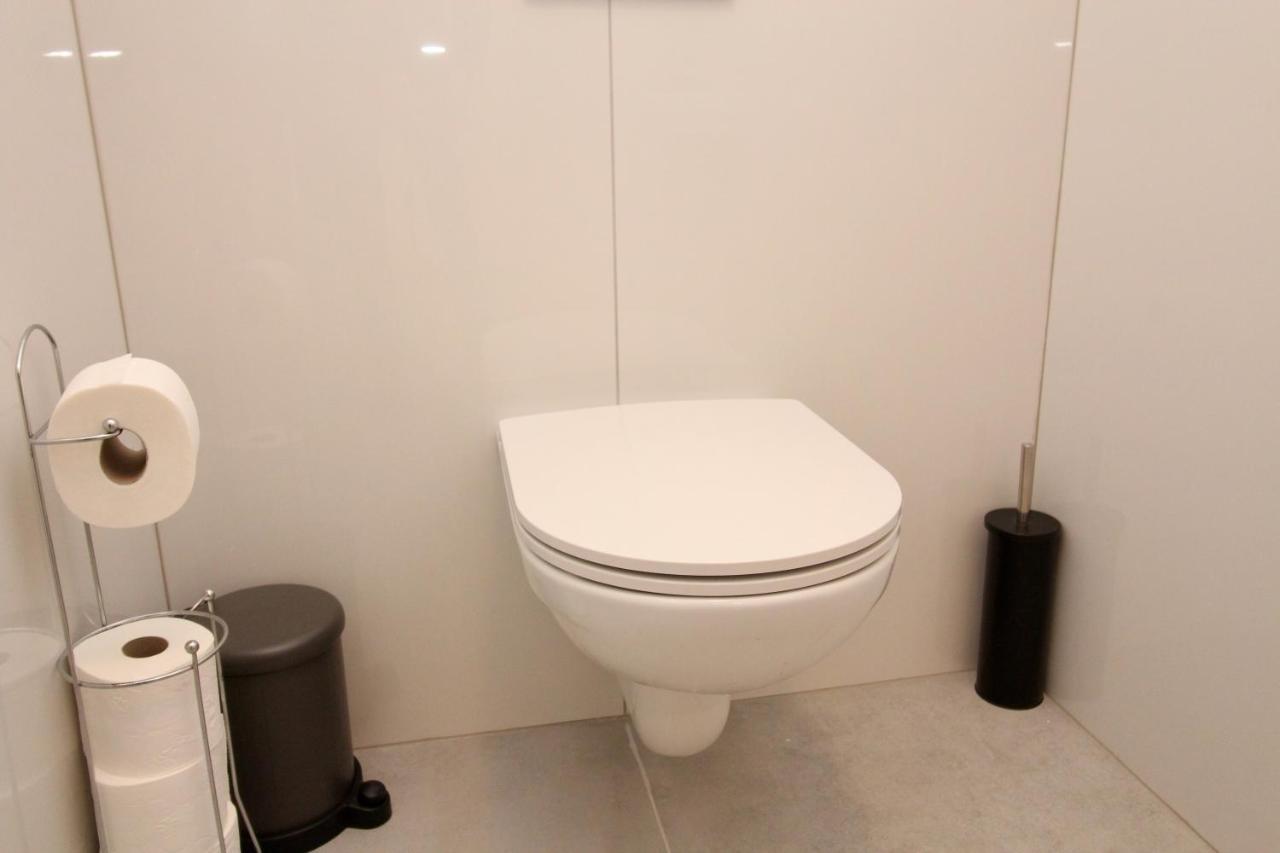 Modern Balcony With Free Parking Apartment Vienna