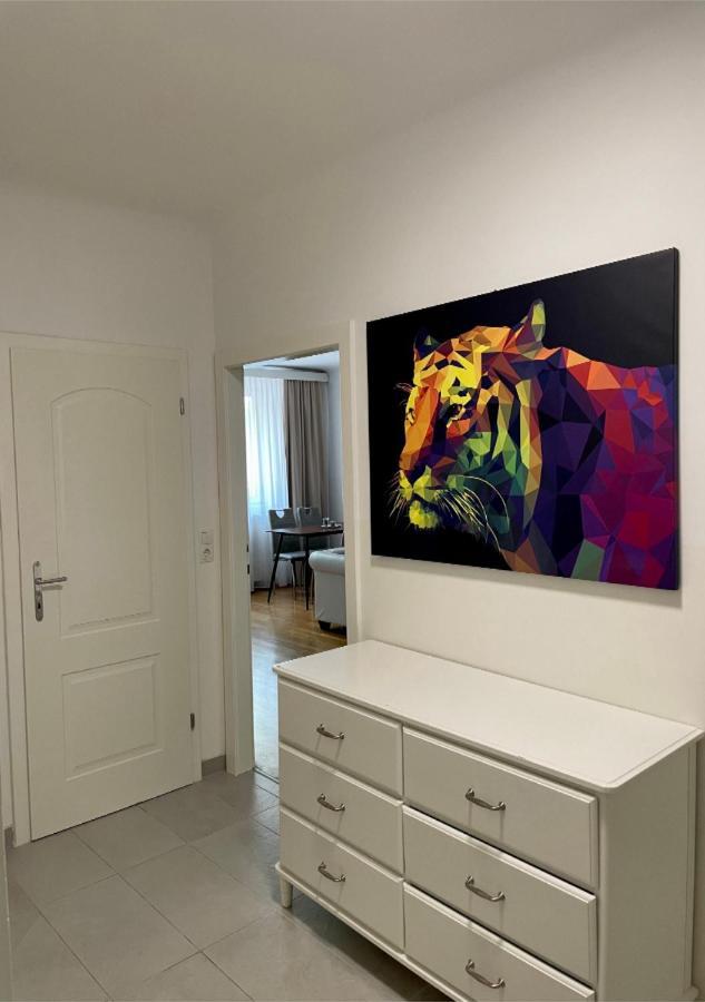 Mitte Apartment *