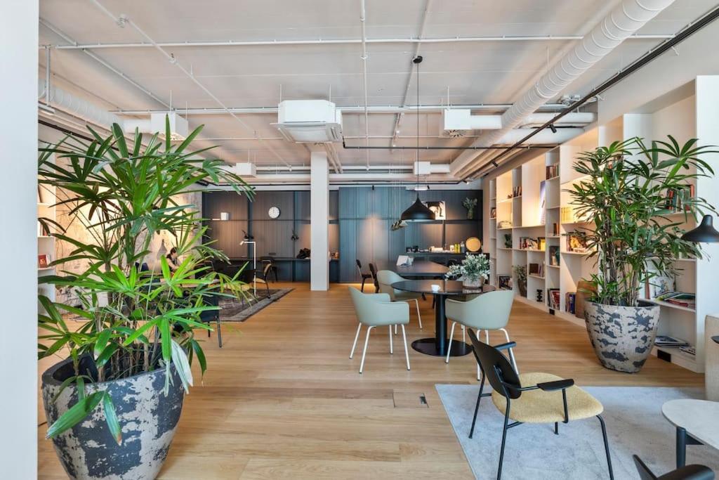 Design With Amazing View Over Apartment