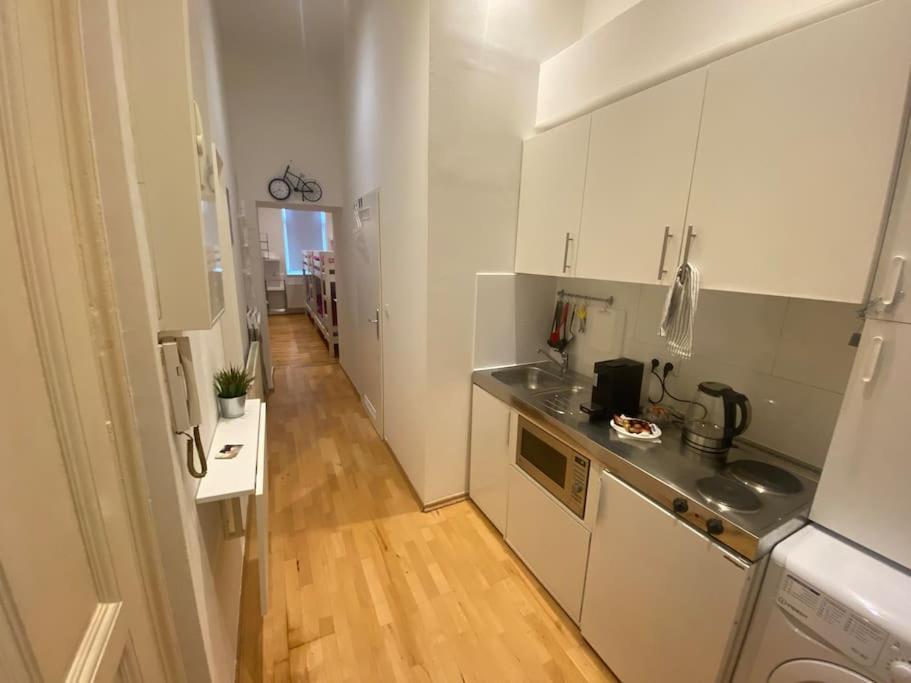 Apartment Cozy Appartm With + Airport/city Center Connection