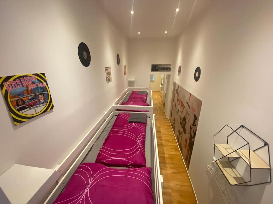 Cozy Appartm With + Airport/city Center Connection Wien