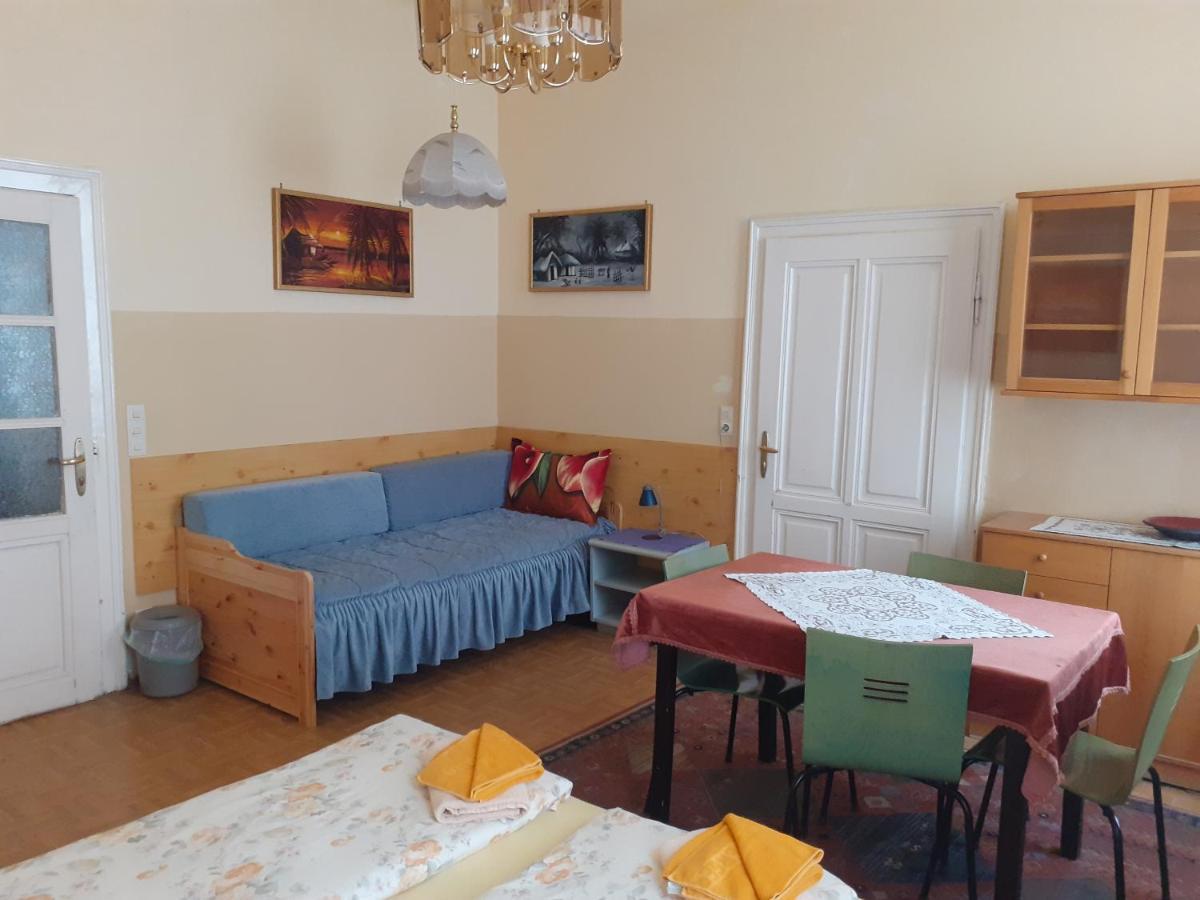 Gasthof Happyhostel *
