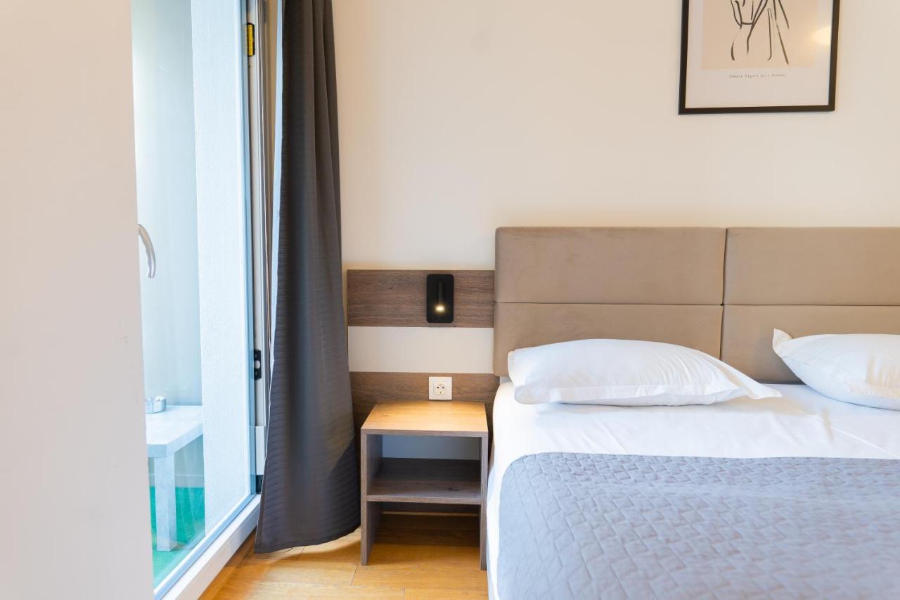 Triester Apartment Vienna