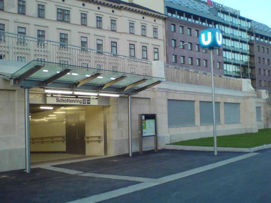 Apartment Center Apt In Best Area Near Park & Danube 20'to Airport Vienna
