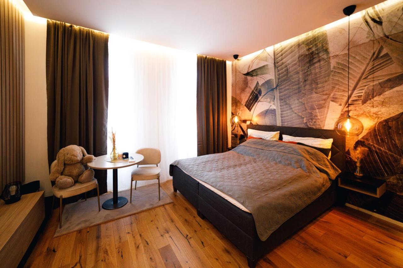 Lariana Vienna