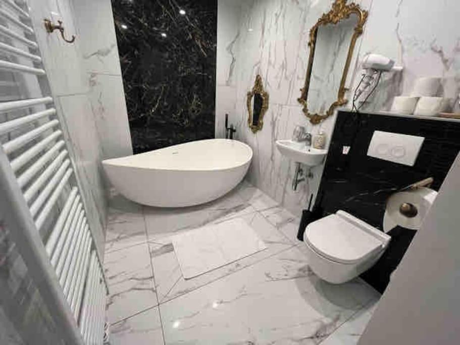 Xuba Apartmentrooms I Messe Prater I Kuechenzeile *