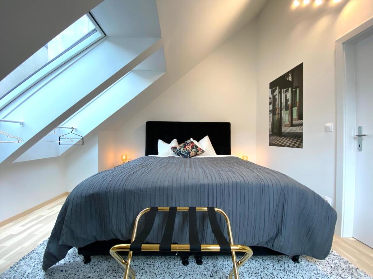 Stilvolle Dachgeschosswohnungen Mit Balkon In Innenstadt Naehe *